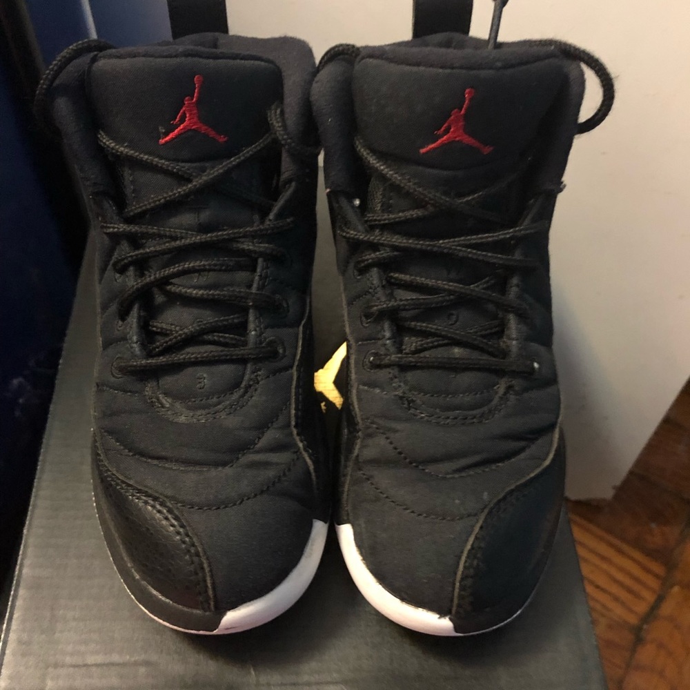 Kids Jordan 12 retro